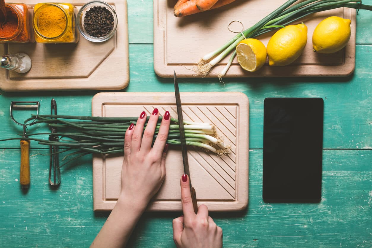Cutting fresh vegetables