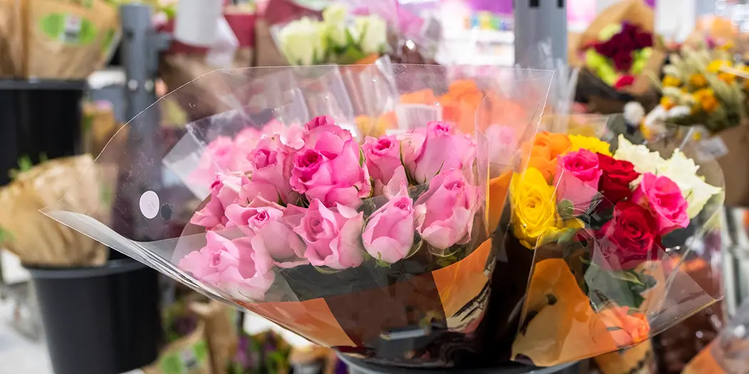 best-grocery-store-flowers.webp